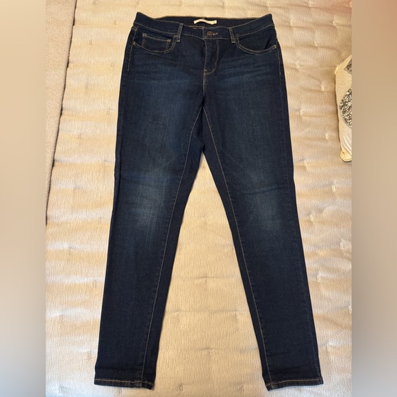 Levi’s Jeans - Picture 2 of 4
